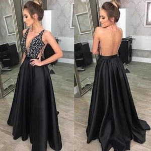 Long skirt sleeveless dress